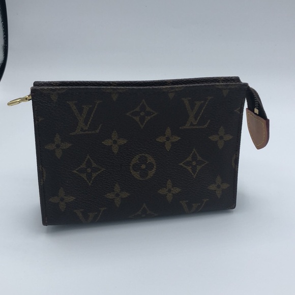 Vintage Louis Vuitton toiletry 15 - Picture 3 of 8